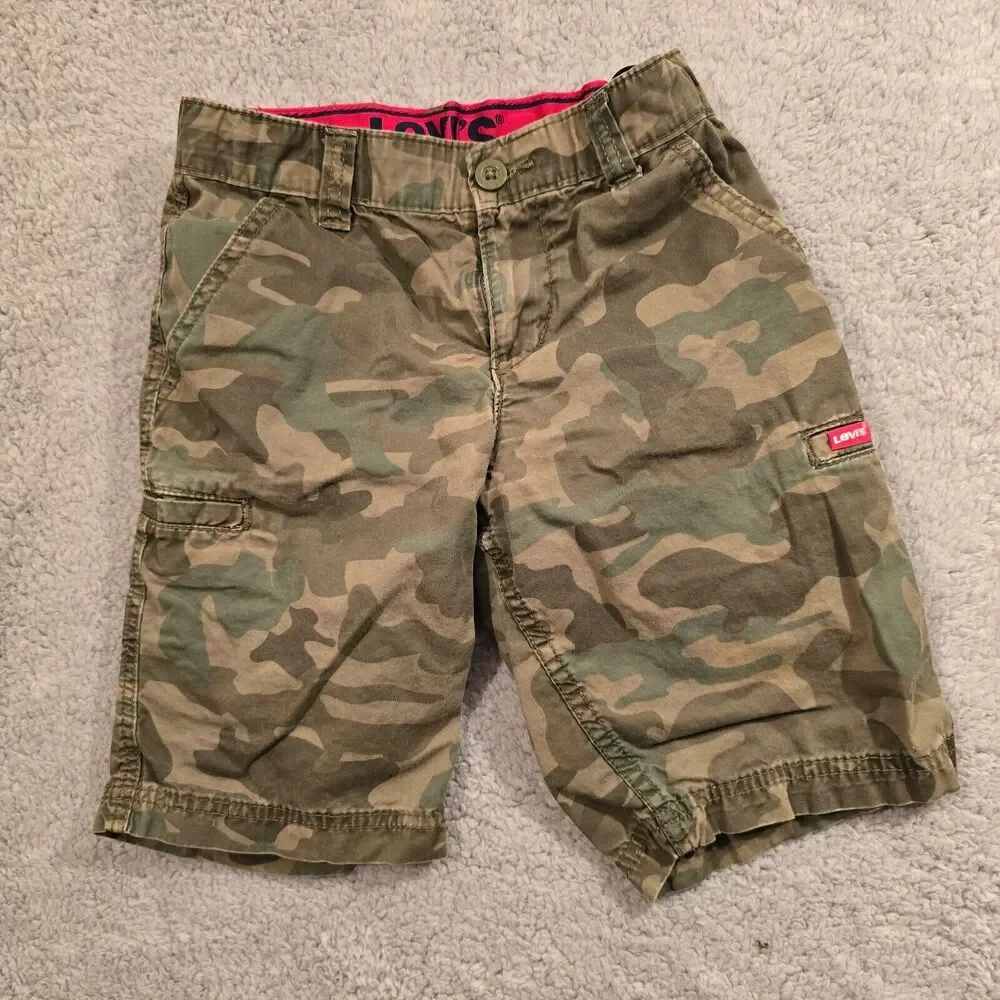 LEVI STRAUSS Green Camo Levi’s Cargo Shorts Adjustable Waist Boys Sz 7 Reg